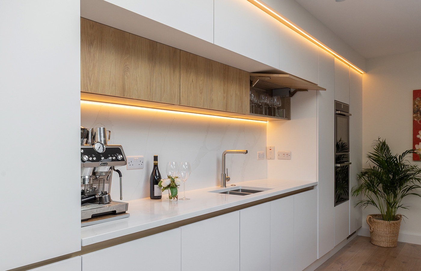 Nolan Kitchens White Gola