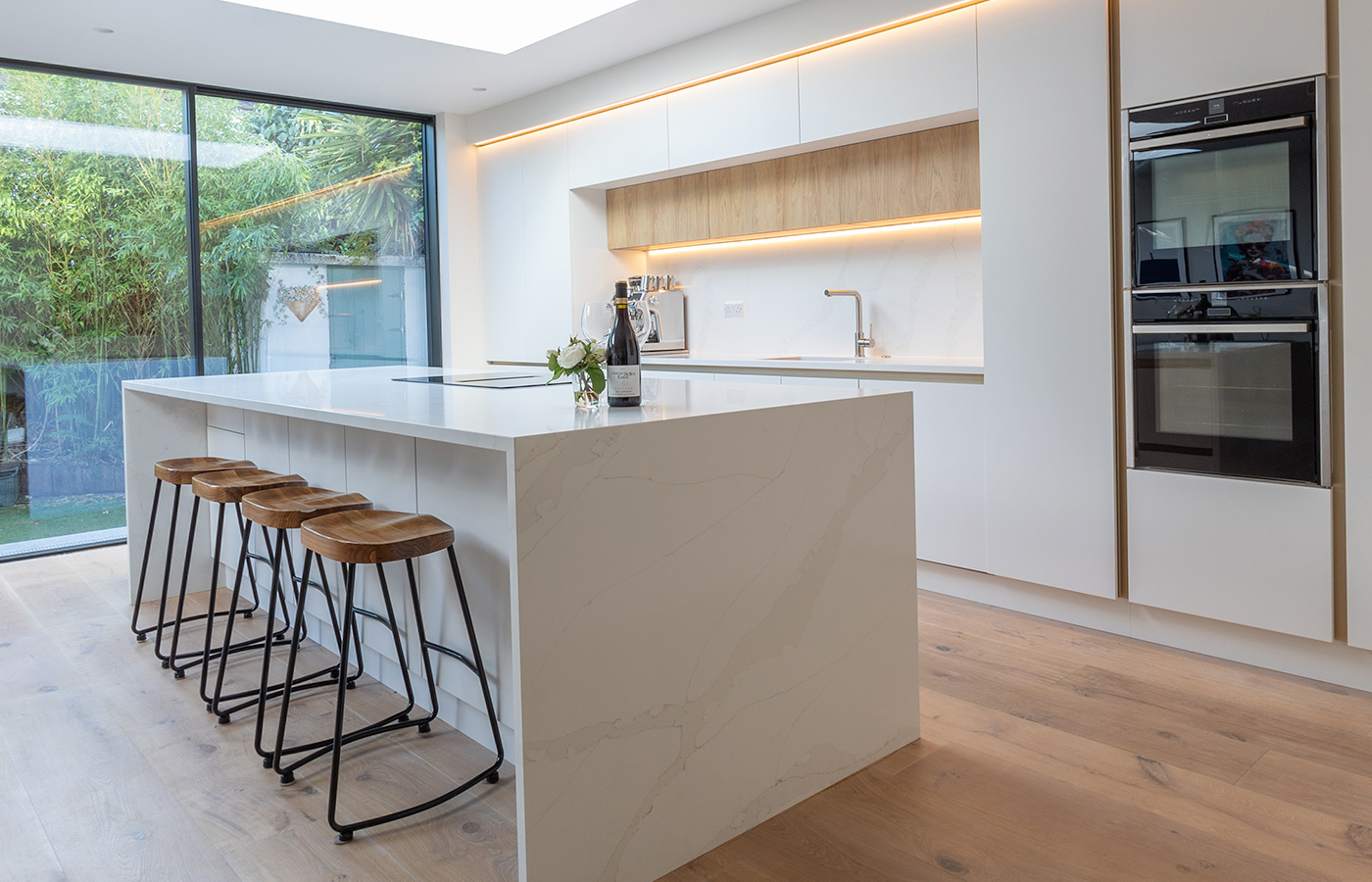 Nolan Kitchens White Gola